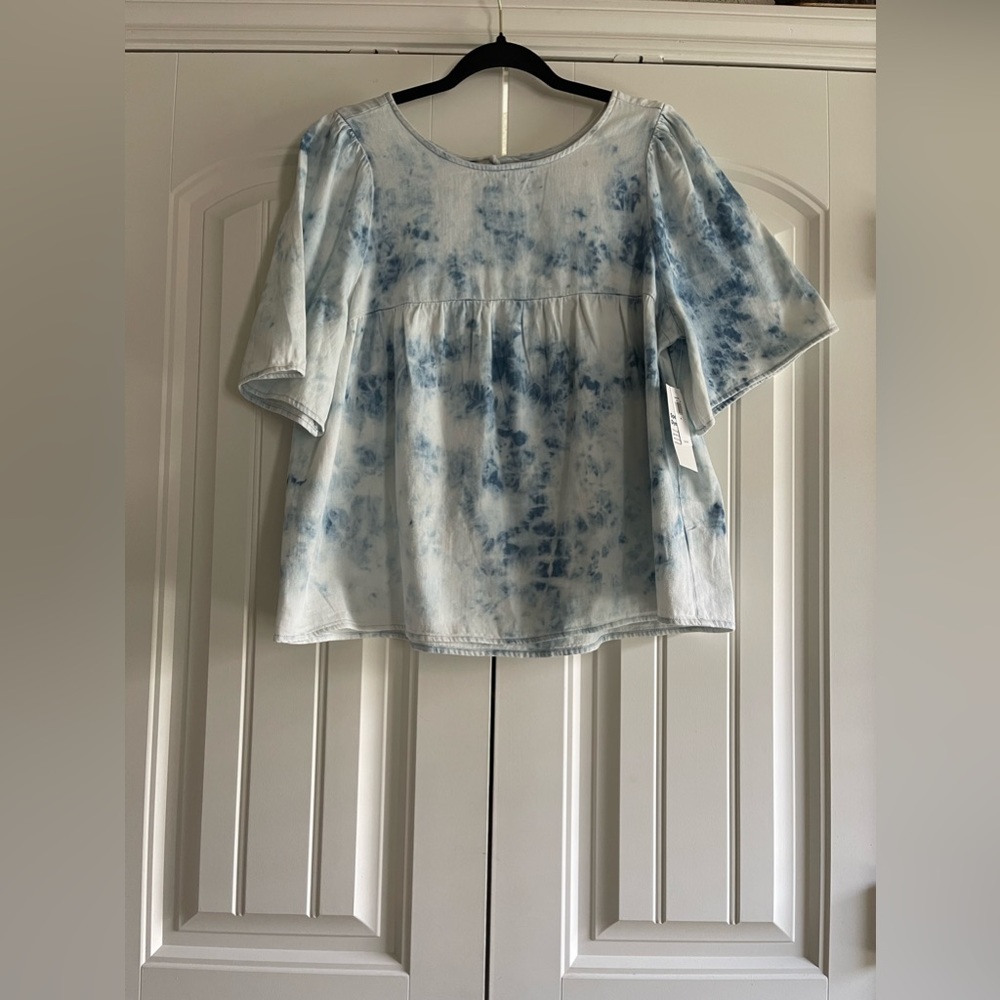 NWT Old navy top size M